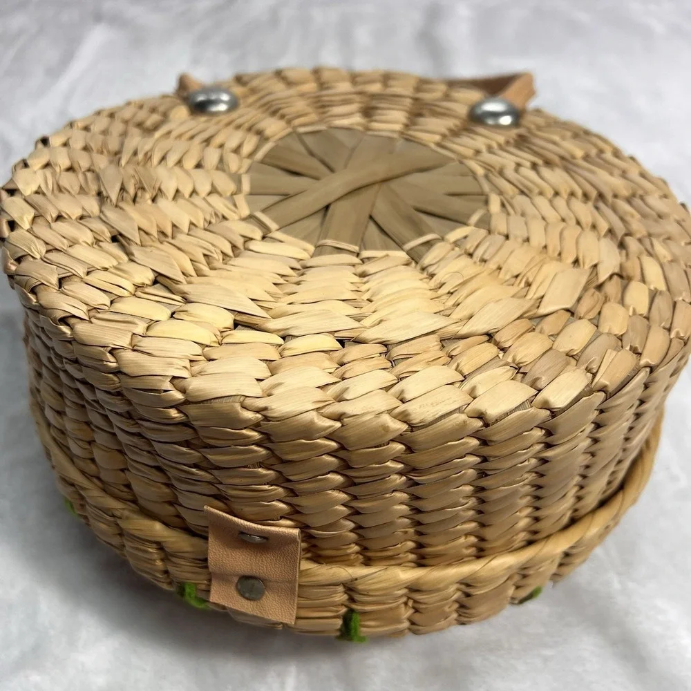 Vintage 1960s Round Straw Purse Floral Raffia Handbag Resort Cruise Bag